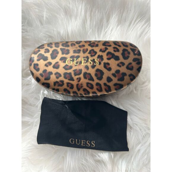 GUESS Hard Shell Clamshell Case Eyeglass Glasses Leopard Cheetah Animal Print - Picture 1 of 6